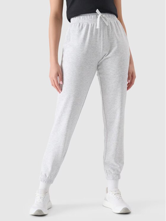4F 4F Παντελόνι φόρμας 4FWMM00TTROF1138-27M Γκρι Regular Fit