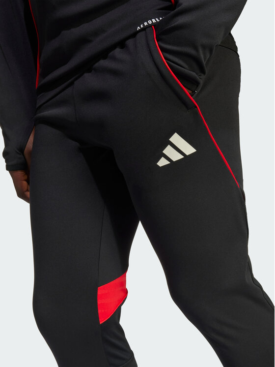 adidas adidas Spodnie dresowe 151533 Czarny Slim Fit