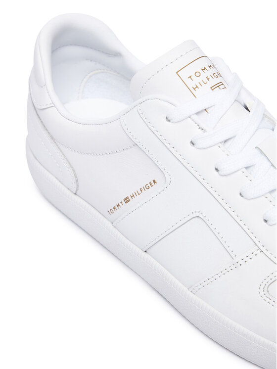 Tommy Hilfiger Tommy Hilfiger Laisvalaikio batai Tribeca Sneaker FM0FM06083 Balta