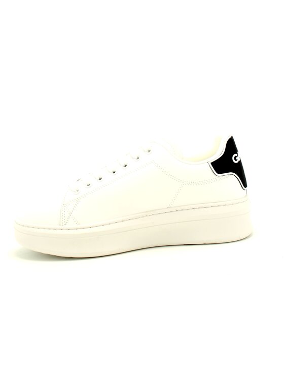 Gaelle Paris Gaelle Paris Sneakers GACAM00011 Bianco
