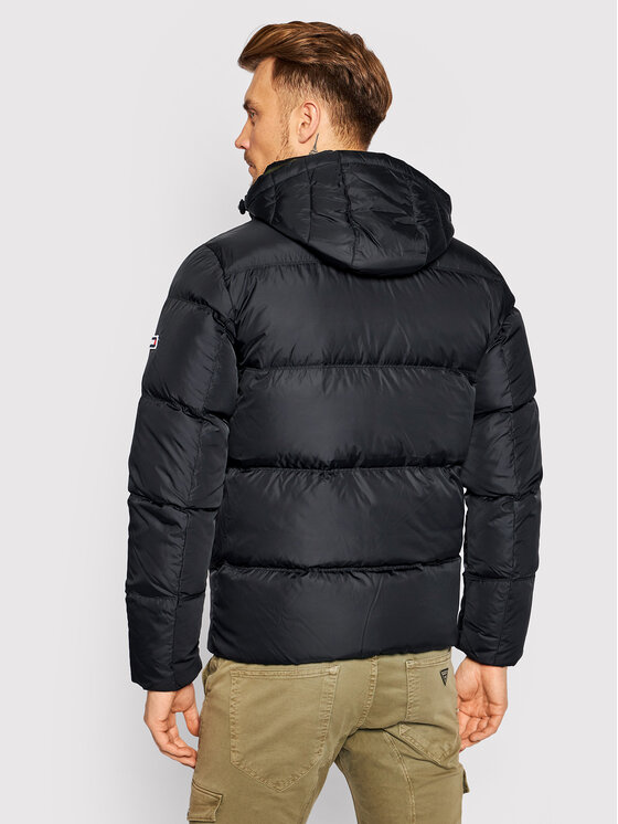 Tommy Jeans Pūkinė striukė Essential DM0DM08762 Juoda Regular Fit •  Modivo.lt