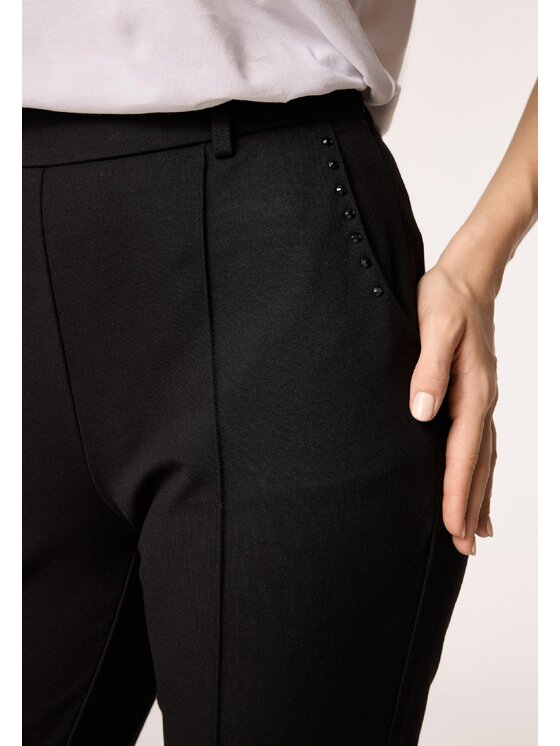 QUIOSQUE QUIOSQUE Kalhoty z materiálu 3VF002 Černá Regular Fit