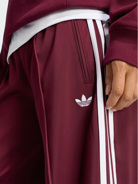 adidas adidas Spodnie dresowe 168738 Czerwony Regular Fit