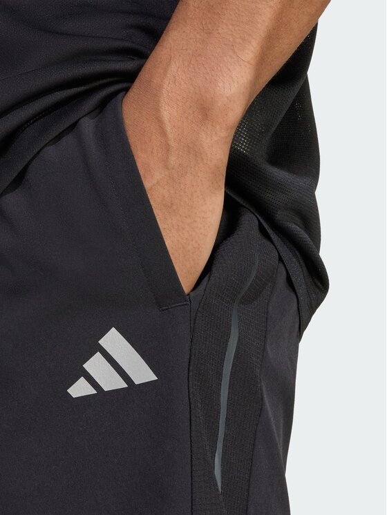 adidas adidas Szorty sportowe 152219 Czarny Regular Fit