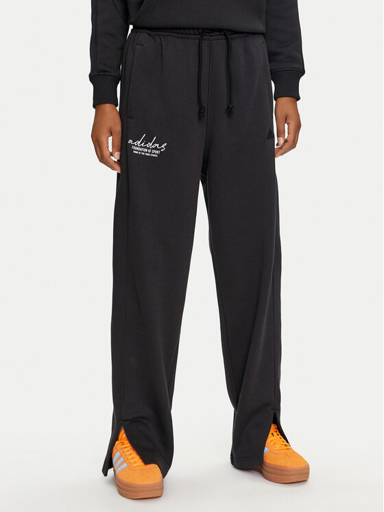 adidas Pantaloni da tuta Signature Graphic Embroidery IY1470 Nero Loose Fit Modivo