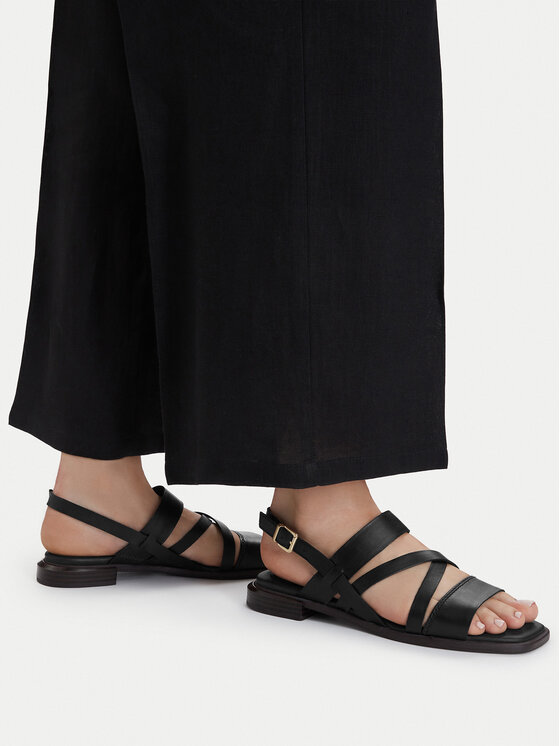 Clarks Clarks Sandali Ariany Strap 26185800 Nero