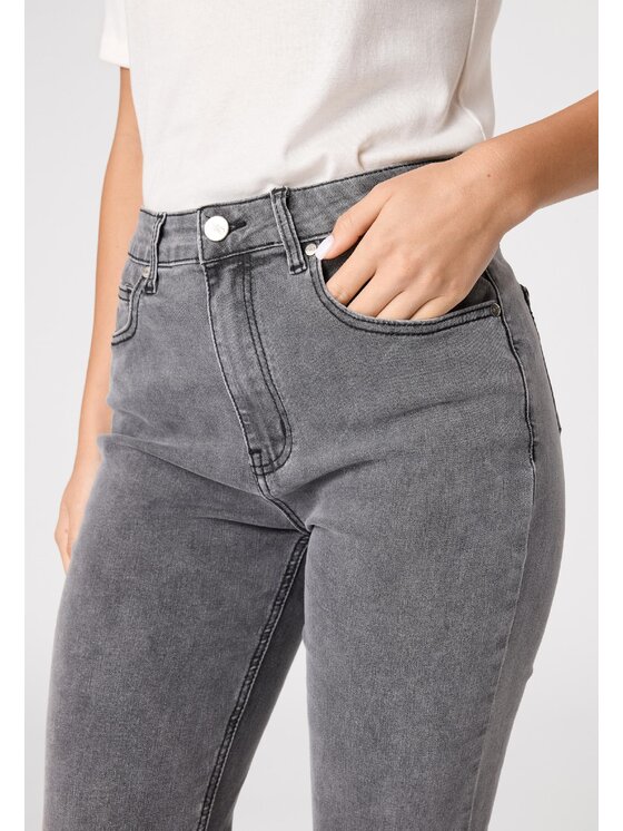 QUIOSQUE QUIOSQUE Jeansy Quiosque 3VD001202 Šedá Regular Fit