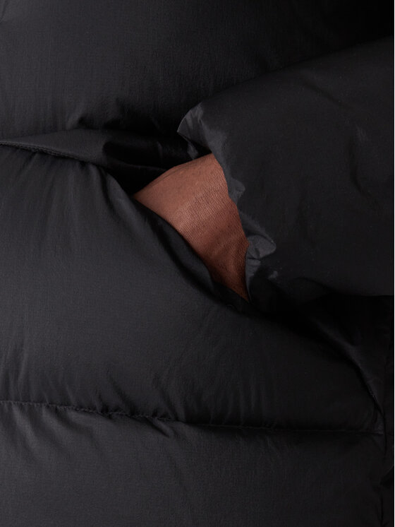 Jack Wolfskin Jack Wolfskin Dūnu jaka Icy Hill A65049 Melns Relaxed Fit