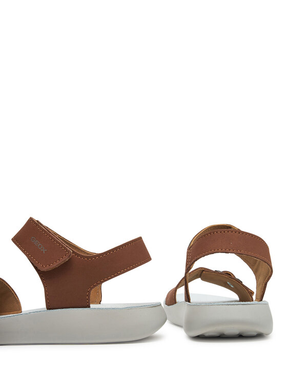 Geox Geox Sandalen J Lightfloppy J45GQD 32 C6777 S Braun