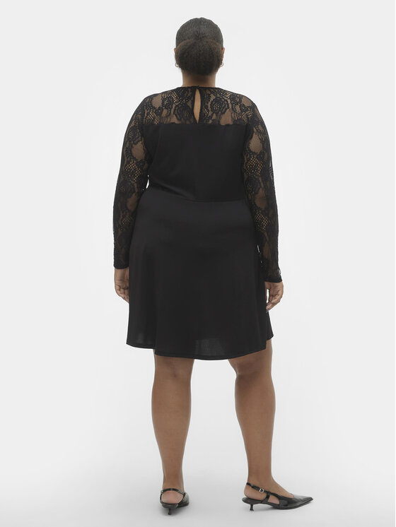 Vero Moda Curve Vero Moda Curve Sukienka koktajlowa 10305860 Czarny Regular Fit