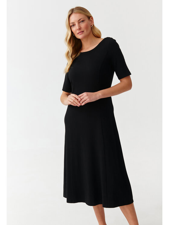 TATUUM TATUUM Sukienka dzianinowa MANTI Czarny Flare Fit