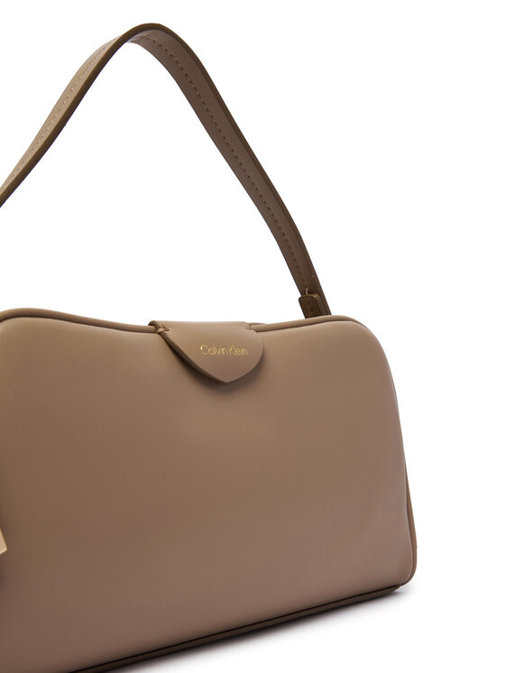 Calvin Klein Calvin Klein Дамска чанта Emblem Trio Top Handle Camera Ba LV04F3370G Бежов