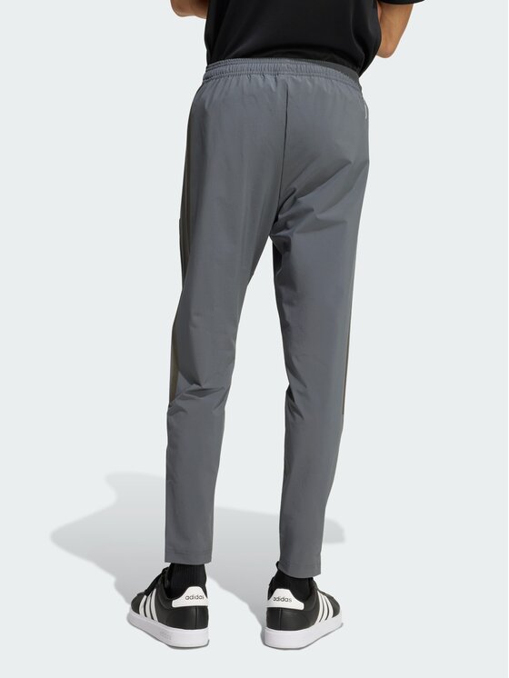 adidas adidas Spodnie materiałowe 158889 Szary Slim Fit