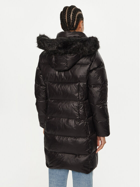 Calvin Klein Calvin Klein Vatovaná bunda K20K207734 Černá Regular Fit