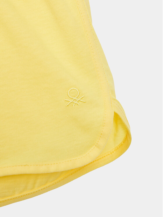 United Colors Of Benetton United Colors Of Benetton Spordišortsid 3I1XC901F Kollane Regular Fit
