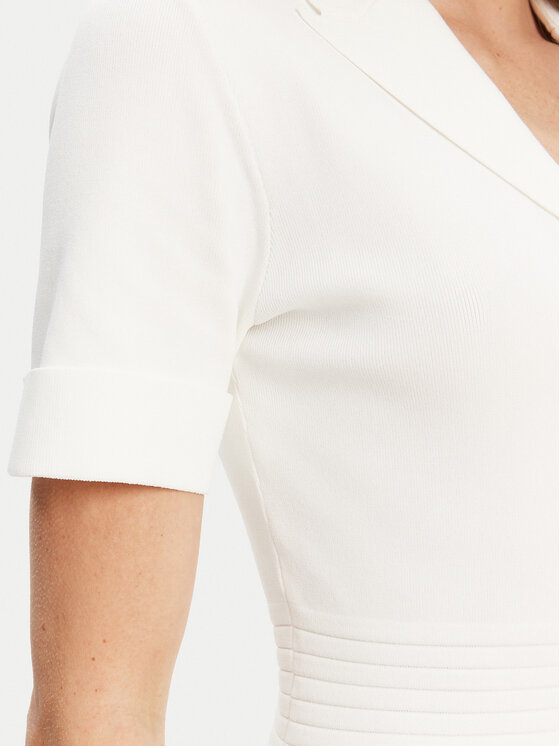 Guess Guess Trikotažinė suknelė W5YK29 Z0130 Balta Slim Fit