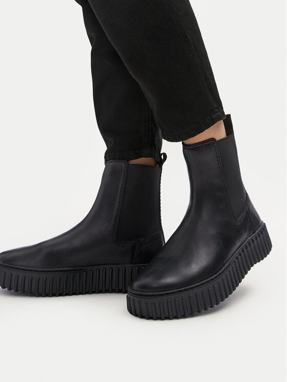 Clarks Clarks Gležnjarji Chelsea Torhill Maple 26173858 Črna