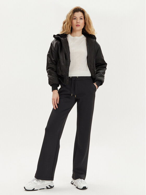Ellesse Ellesse Giacca di transizione Joanara SGP15961 Nero Relaxed Fit