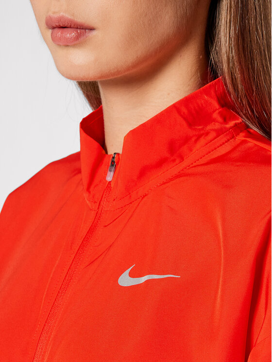 Swoosh packable store