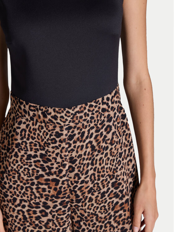 Swing Swing Salopetă 3AI02300 Maro Regular Fit