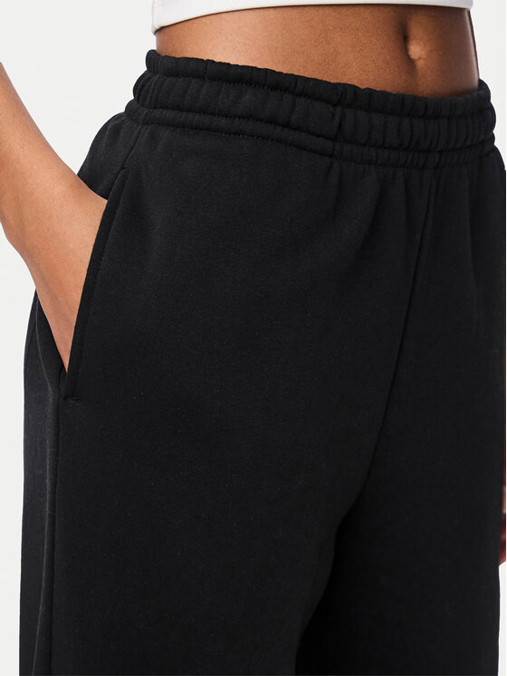 Pieces Pieces Долнище анцуг Chilli 17156301 Черен Straight Fit