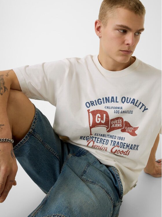 Guess Jeans Guess Jeans T-Shirt 181949 Biały Classic Fit
