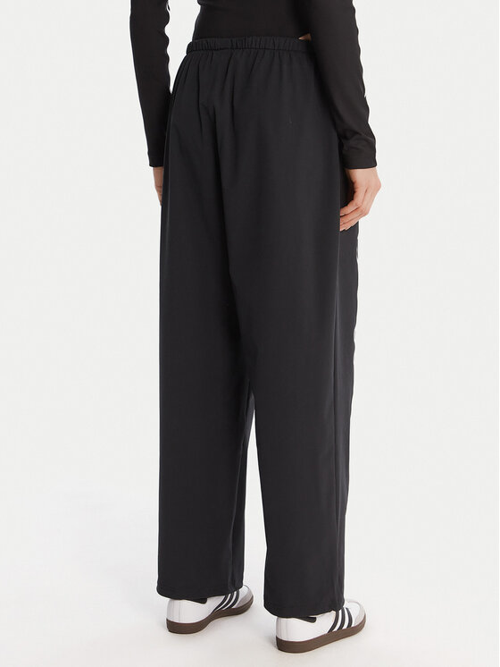 adidas adidas Pantaloni da tuta Ribbon Parachute JV9727 Nero Loose Fit