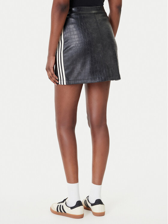 adidas adidas Sukňa z imitácie kože Pleather KE5034 Čierna Regular Fit