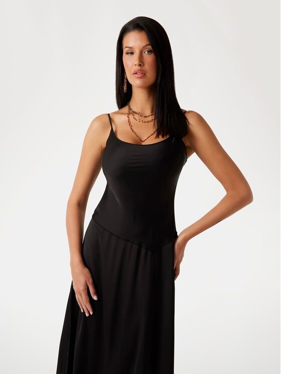 Guess Guess Sukienka codzienna 177729 Czarny Classic Fit