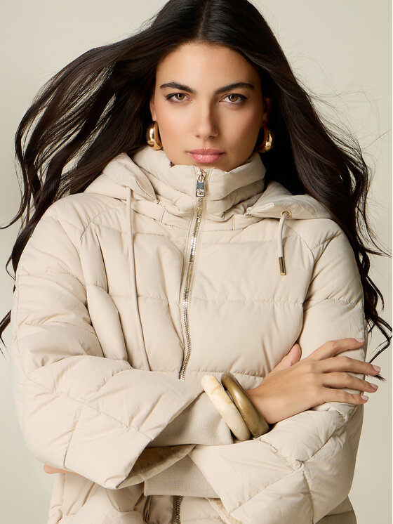 Oltre Oltre Kurtka puchowa F004J100240N013 Kremowy Regular Fit