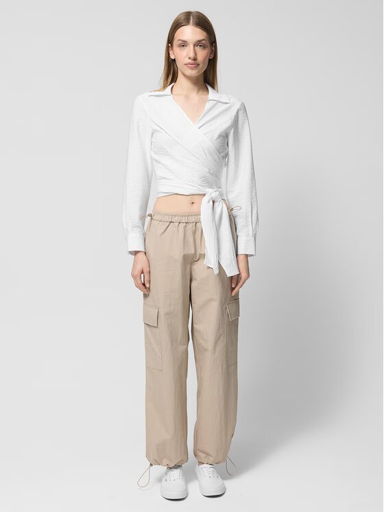 Outhorn Outhorn Spodnie materiałowe OTHWSS24TTROF727-83S Brązowy Loose Leg