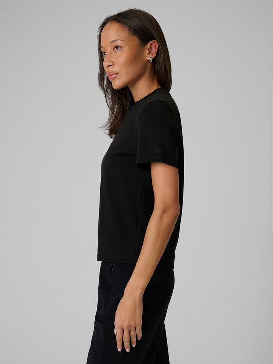 4F 4F T-Shirt ESSENTIAL 3 Czarny Regular Fit