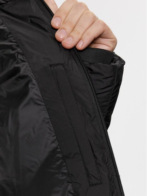 Calvin Klein Calvin Klein Kurtka zimowa K10K111934 Czarny Regular Fit