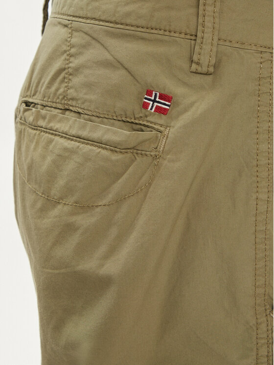 Napapijri Napapijri Pantaloncini di tessuto Nakuru 6 NP0A4HRV Verde Regular Fit
