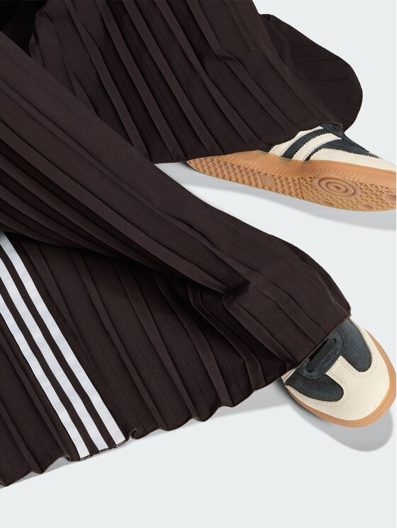 adidas adidas Spodnie dresowe 171101 Brązowy ciemny Loose Fit