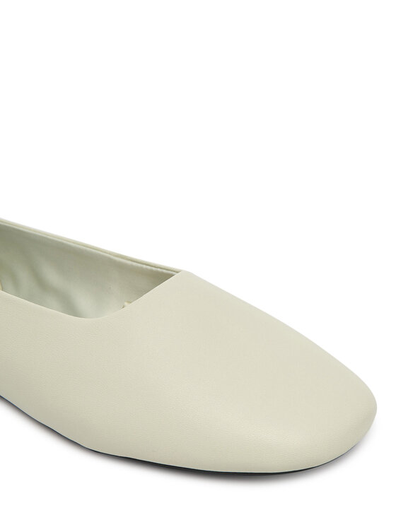 Calvin Klein Calvin Klein Baleriny Round Ballerina Lth HW0HW02943 Biały