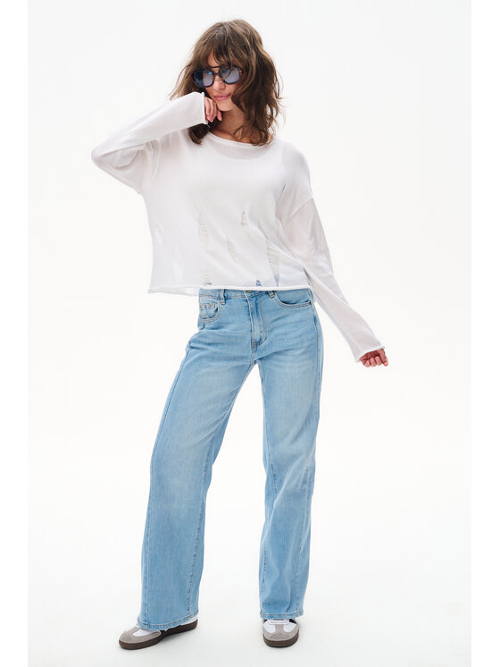 blue shadow blue shadow Sweter Holine Biały Regular Fit