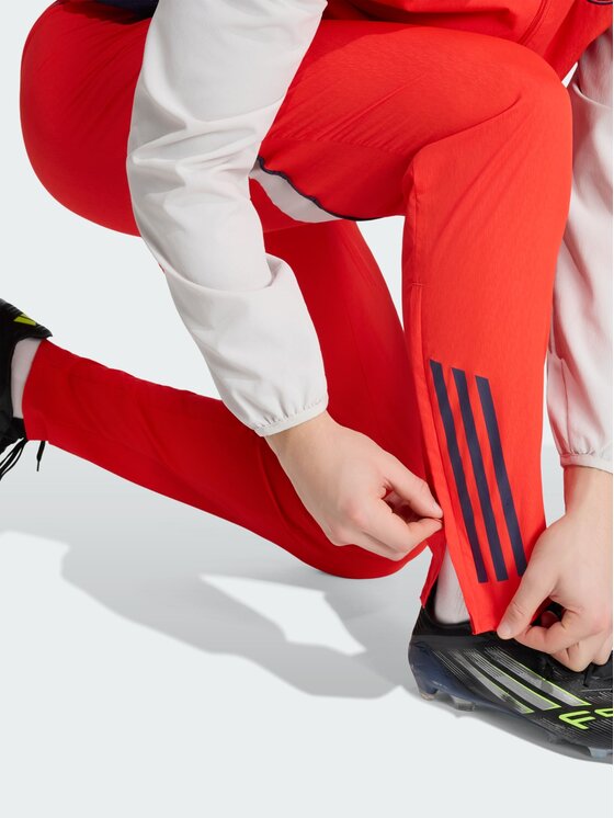 adidas adidas Spodnie materiałowe Bayern Monachium Czerwony Regular Fit