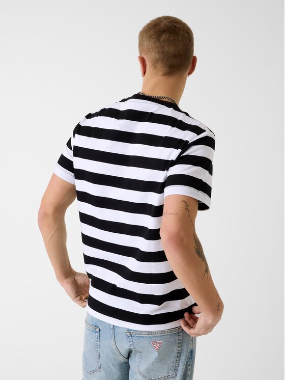 Guess Jeans Guess Jeans T-Shirt 165553 Czarny Classic Fit