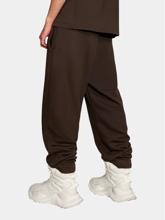 MADE BY SOCIETY MADE BY SOCIETY Spodnie materiałowe BURNT Pants - P17534 Brązowy Basic Fit