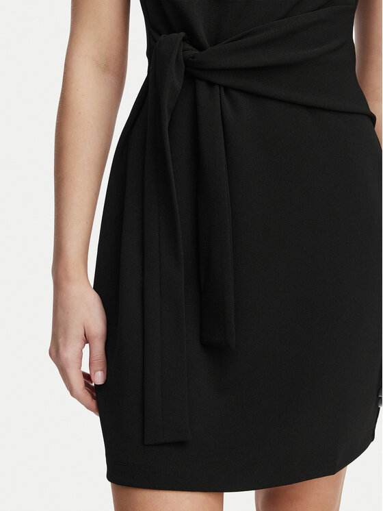 French Connection French Connection Koktejlové šaty 719H0 Černá Slim Fit