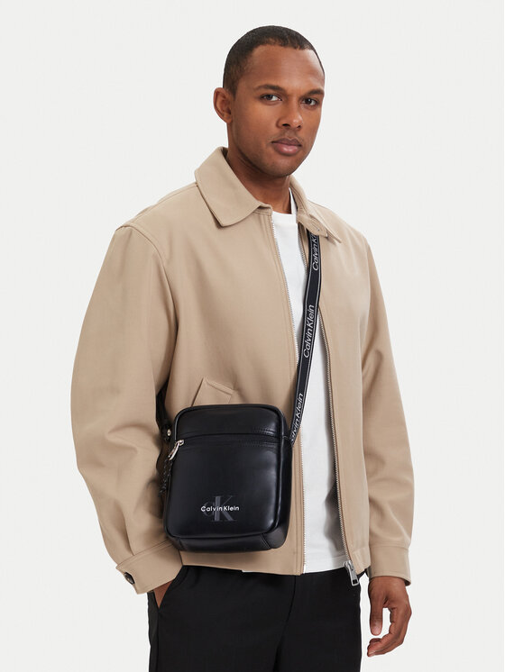 Calvin Klein Geantă crossover Bold Logo Webbing  LV04D3418G Negru