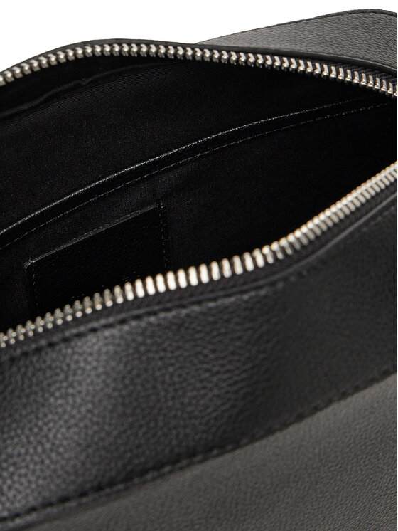 Calvin Klein Calvin Klein Kozmetični kovček Micropebble Washbag/Dopp Kit LV04D1036G Črna