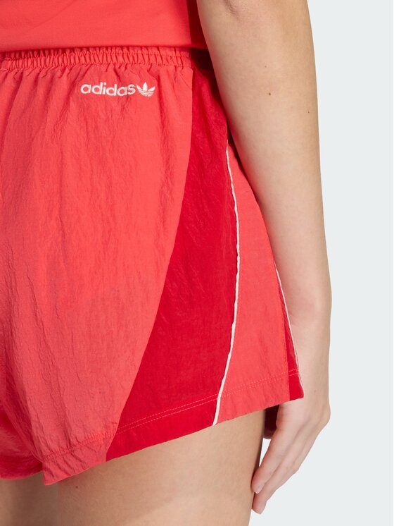 adidas adidas Szorty materiałowe 159070 Czerwony Loose Fit