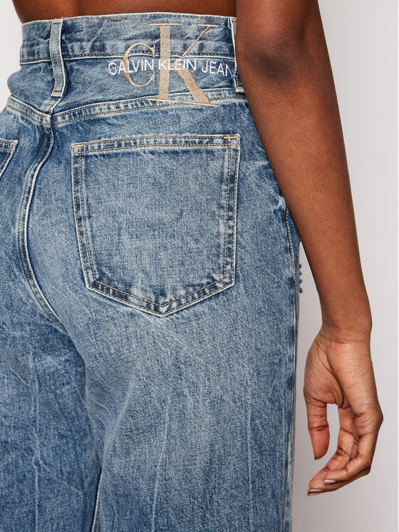 Calvin Klein Jeans Džinsai J20J216350 Mėlyna Mom Fit • Modivo.lt