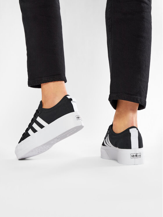 adidas Originals Nizza Platform W FV5321 | Nero | da 59,50 € -  SneakerStudio.it