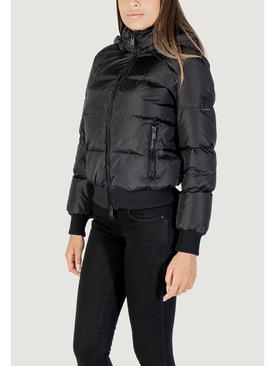 Armani Exchange Armani Exchange Пуховик XW000228 AF12286 UC001 Чорний Regular Fit