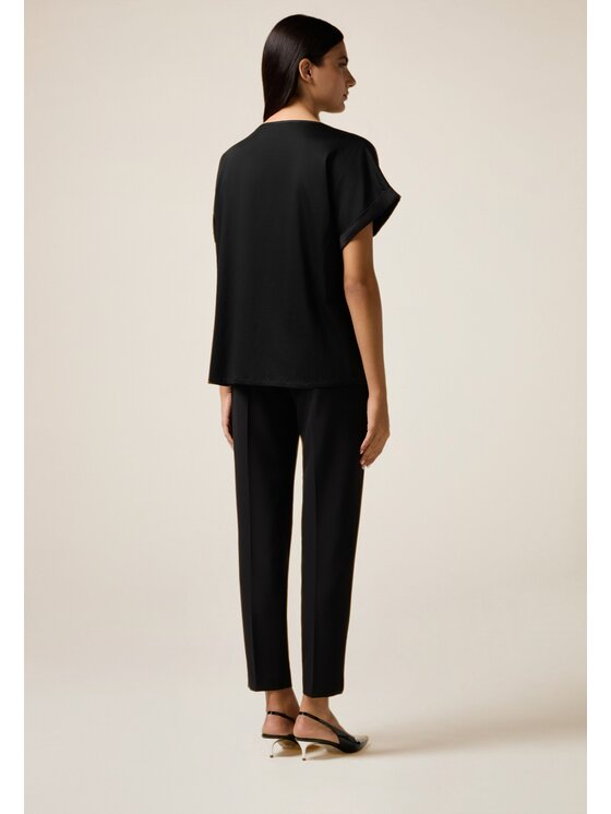 Oltre Oltre T-shirt G089J004443N0Z3 Nero Regular Fit