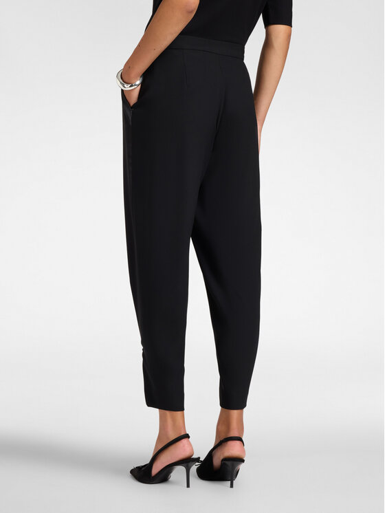 Elena Mirò Elena Mirò Pantaloni di tessuto P084P000634N033 Nero Baggy Fit
