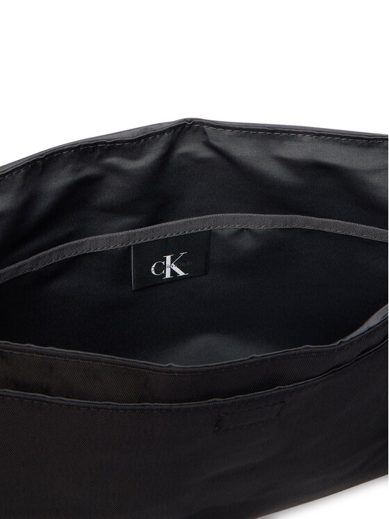 Calvin Klein Calvin Klein Umhängetasche Bold Laptop Sleeve W/ Strap (Nyl LV04D1222G Schwarz